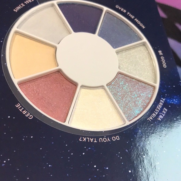 ✨🆕BNIP!Flower By Drew Barrymore ET Palette &Supernova Makeup & Skincare Set✨ - Picture 6 of 12